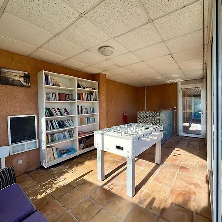 Cosy A 100m De La Hyères